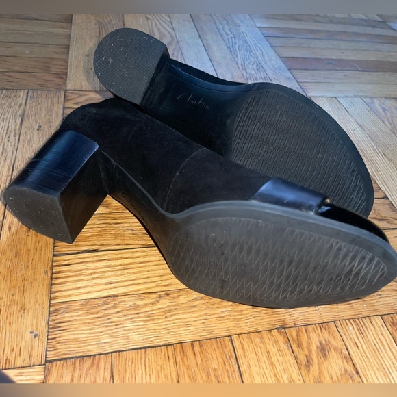 Clarks Artisan Tarah Brae Block Heel Pumps size 9 - Picture 3 of 6